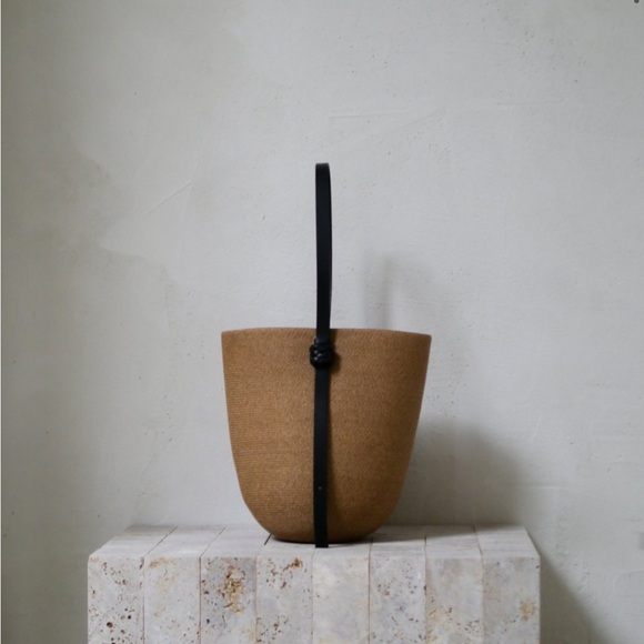 Kamroan Handbags - Kamaro’an Koreng bucket bag